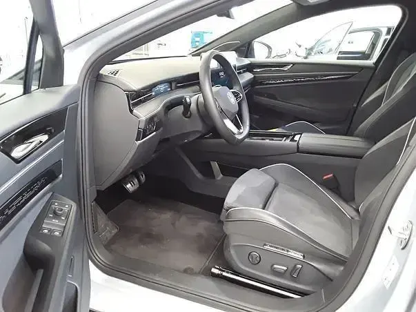 Gebraucht VW ID.7 Pro 210 kW (286 PS) 2025 Silber Kombi