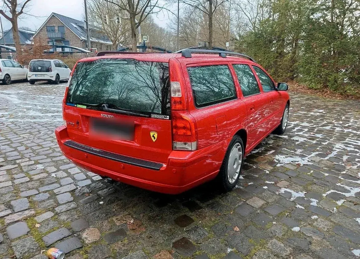 Gebraucht Volvo V70 185 PS (136 kW) 2007 Rot Kombi