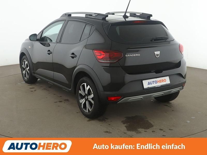 Gebraucht Dacia Sandero Comfort 91 PS (66 kW) 2021 Schwarz Kleinwagen