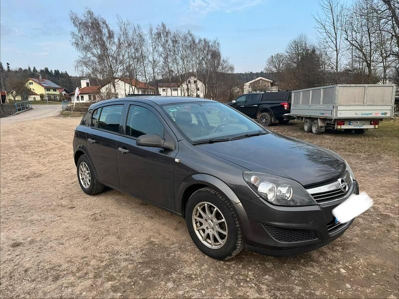 Gebraucht Opel Astra 90 PS (66 kW) 2009 Grau Limousine