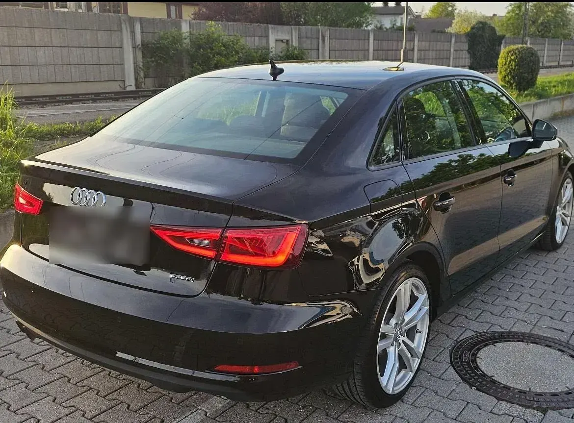 Gebraucht Audi A3 Attraction 150 PS (110 kW) 2015 Schwarz Limousine