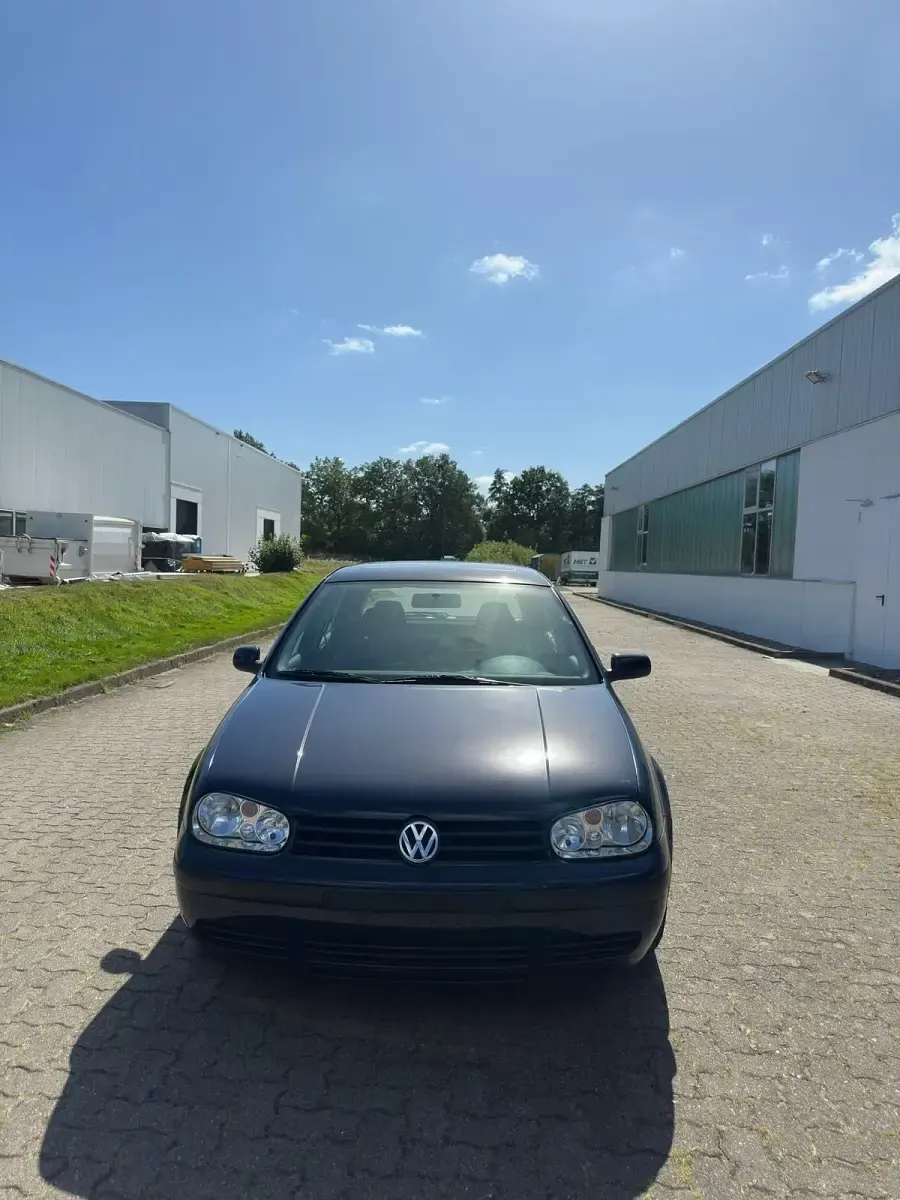 Gebraucht VW Golf IV 70 PS (51 kW) 1998 Blau Kleinwagen