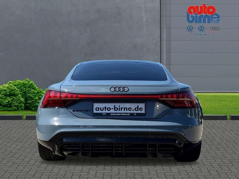 Gebraucht Audi e-tron GT quattro Ambiente 350 kW (476 PS) 2022 Kemoragrau metallic Limousine