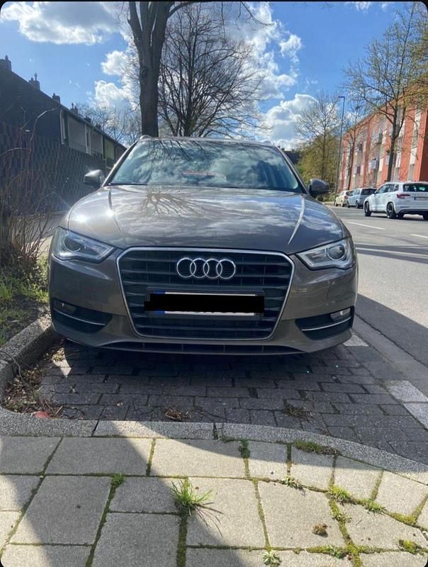 Andere farben Gebraucht 2016 Audi A3 Sportback Kombi | 10.000 € (Guter Preis) - Bild 1/4