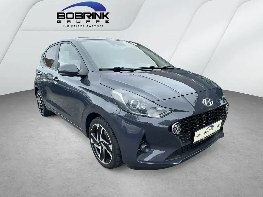 Gebraucht Hyundai i10 Edition 30+ 67 PS (49 kW) 2021 Grau Kleinwagen