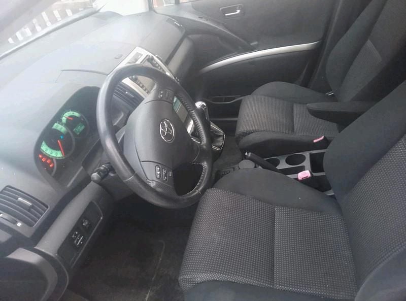 Gebraucht Toyota Corolla Verso 177 PS (130 kW) 2008 Grau Van / Kleinbus