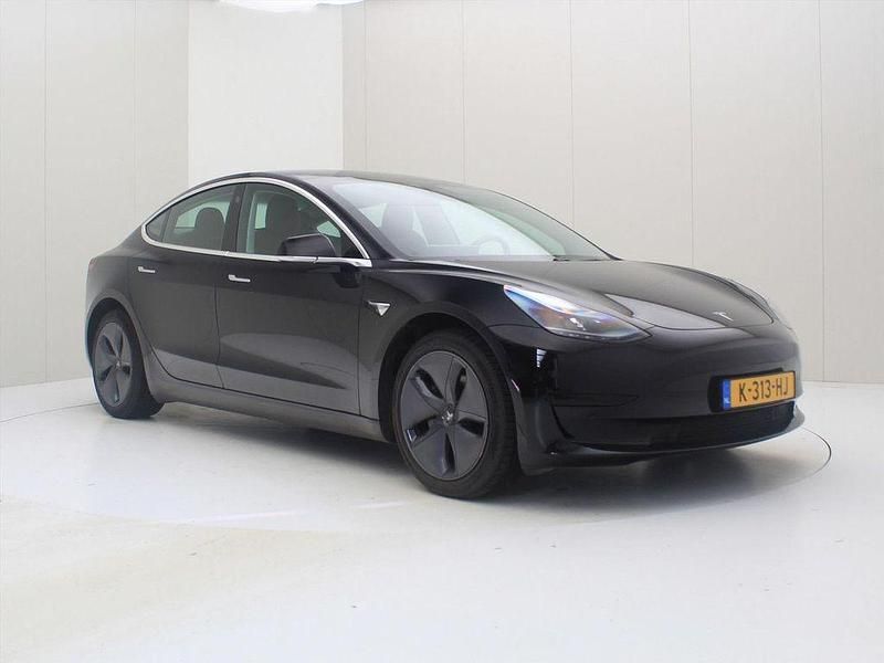 Gebraucht Tesla Model 3 Standard Range 225 kW (306 PS) 2020 Schwarz Limousine