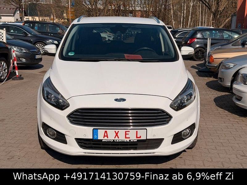 Gebraucht Ford S-MAX Titanium 179 PS (131 kW) 2016 Weiß Van / Kleinbus