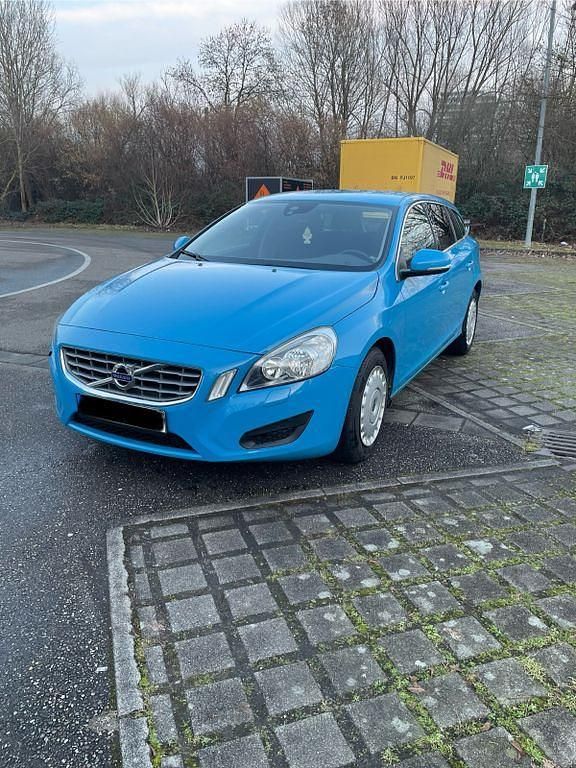 Gebraucht Volvo V60 Momentum 136 PS (100 kW) 2012 Blau Kombi