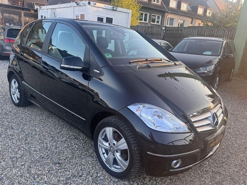 Gebraucht Mercedes A160 95 PS (69 kW) 2012 Schwarz Limousine