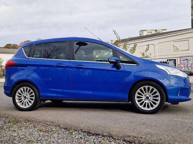 Gebraucht Ford B-MAX Titanium 125 PS (91 kW) 2013 Nautikblau (metallic) Van / Kleinbus