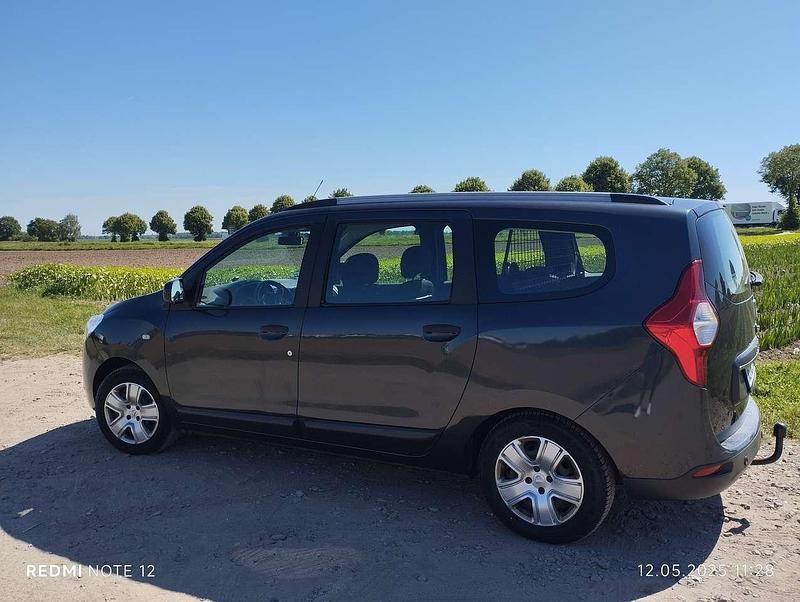 Grau Gebraucht 2019 Dacia Lodgy Comfort Van / Kleinbus | 10.000 € (Fairer Preis) - Bild 1/4