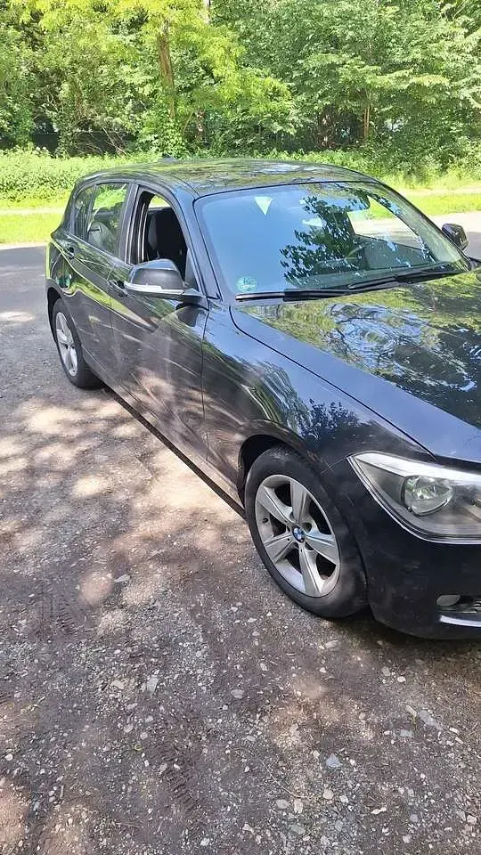 Gebraucht BMW 114 102 PS (75 kW) 2013 Schwarz Kleinwagen