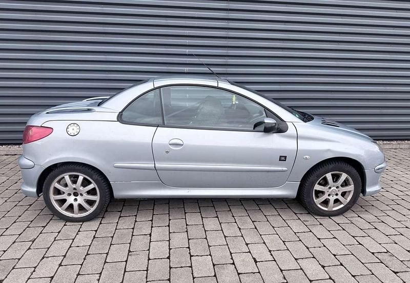 Gebraucht Peugeot 206 CC 109 PS (80 kW) 2006 Grau Cabrio