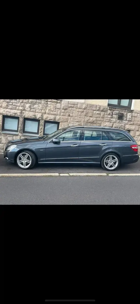 Gebraucht Mercedes E350 231 PS (169 kW) 2010 Grau Kombi