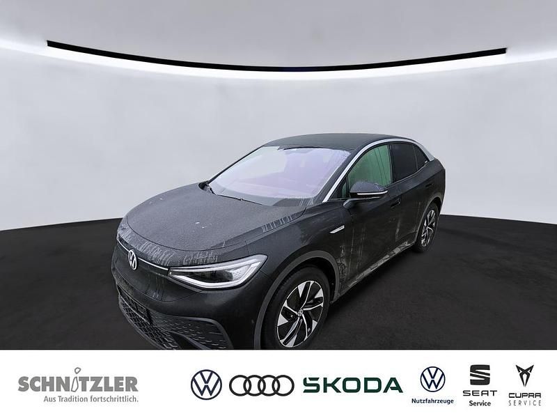 Mythosschwarz (metallic) Gebraucht 2022 VW ID.5 Pro Performance SUV | 30.950 € (Fairer Preis) - Bild 1/2