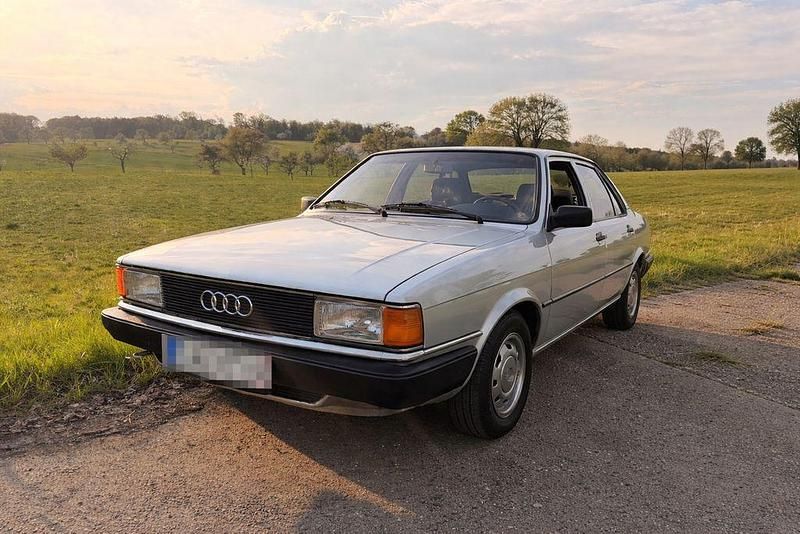Second-hand Audi 80 86 CP (63 kW) 1981 Argintiu Berlinǎ