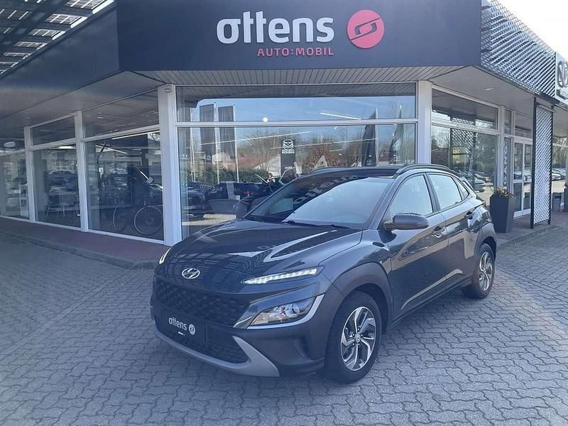 Grau Gebraucht 2021 Hyundai Kona SUV | 21.480 € (Etwas zu teuer) - Bild 1/4