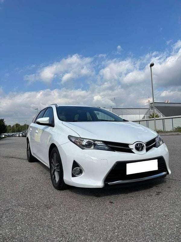 Gebraucht 2015 Toyota Auris Comfort Kombi | 5.600 € (Superpreis) - Bild 1/4