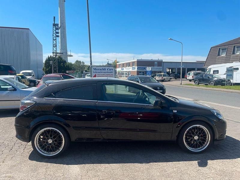 Gebraucht Opel Astra GTC Cosmo 116 PS (85 kW) 2008 Schwarz Coupé