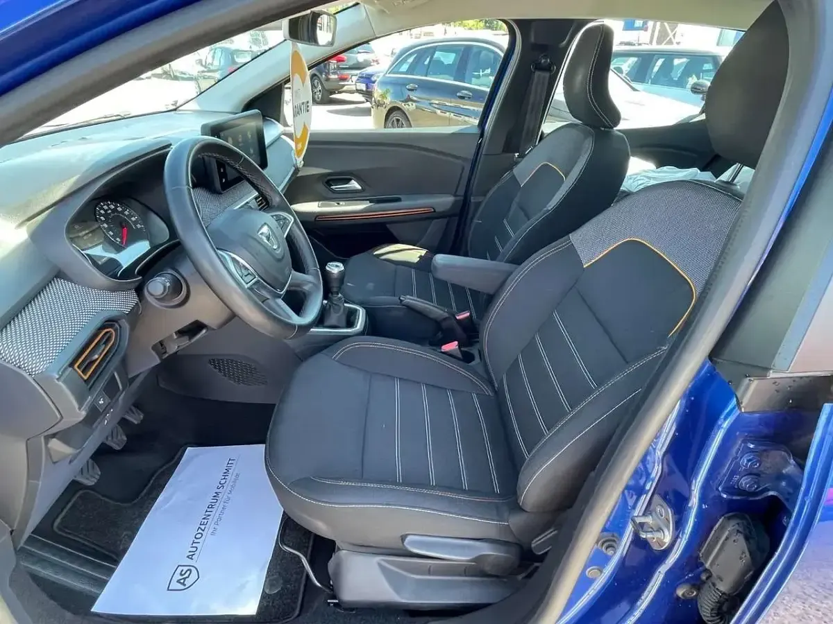 Gebraucht Dacia Sandero Comfort 91 PS (66 kW) 2022 Blau Kleinwagen