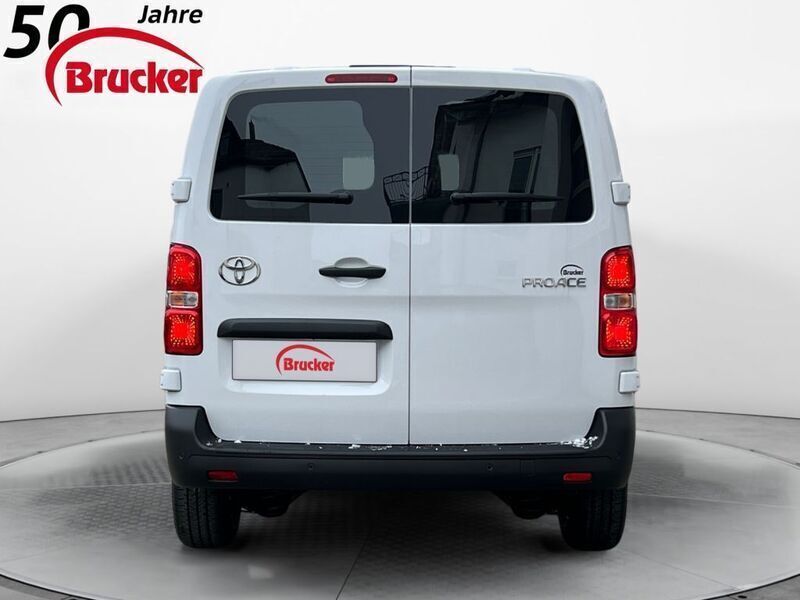 Gebraucht Toyota Proace 144 PS (105 kW) 2024 Ice white Van / Kleinbus