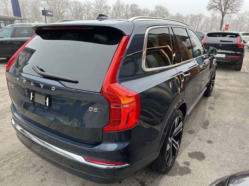 Second-hand Volvo XC90 Ultimate 235 CP (172 kW) 2023 Albastru SUV