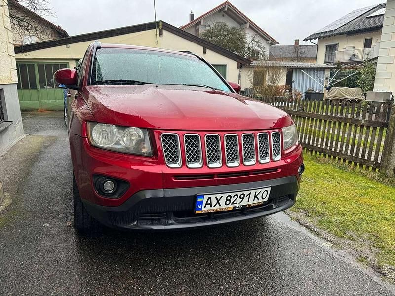 Gebraucht Jeep Compass Limited 170 PS (125 kW) 2013 Rot SUV