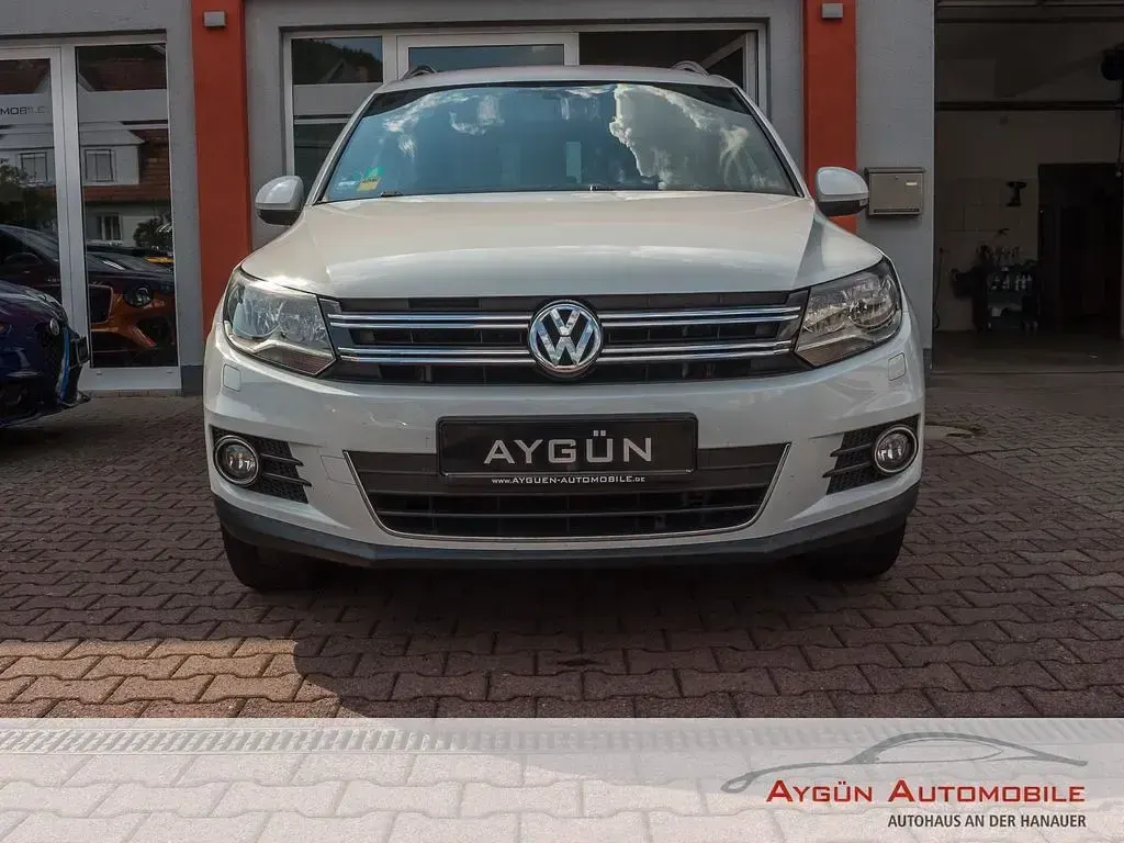 Gebraucht VW Tiguan LOUNGE 160 PS (117 kW) 2015 Weiß SUV