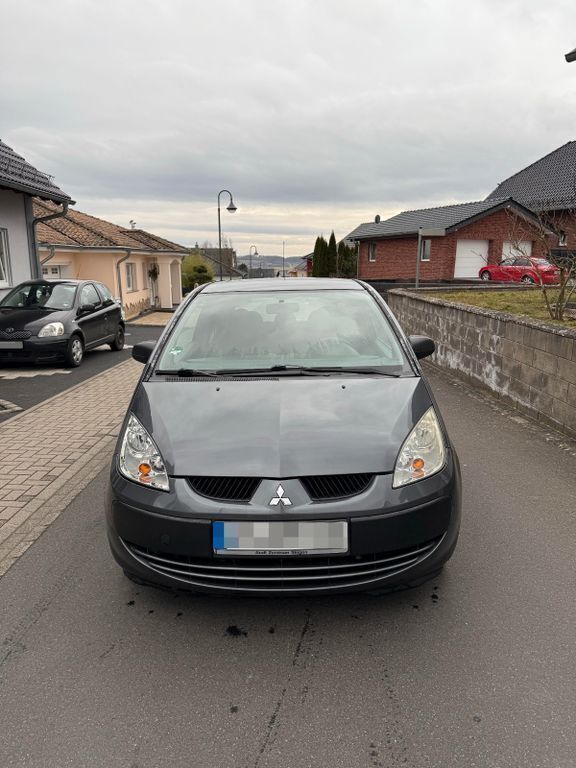 Grau Gebraucht 2005 Mitsubishi Colt Inform Kleinwagen | 1.000 € (Guter Preis) - Bild 1/4