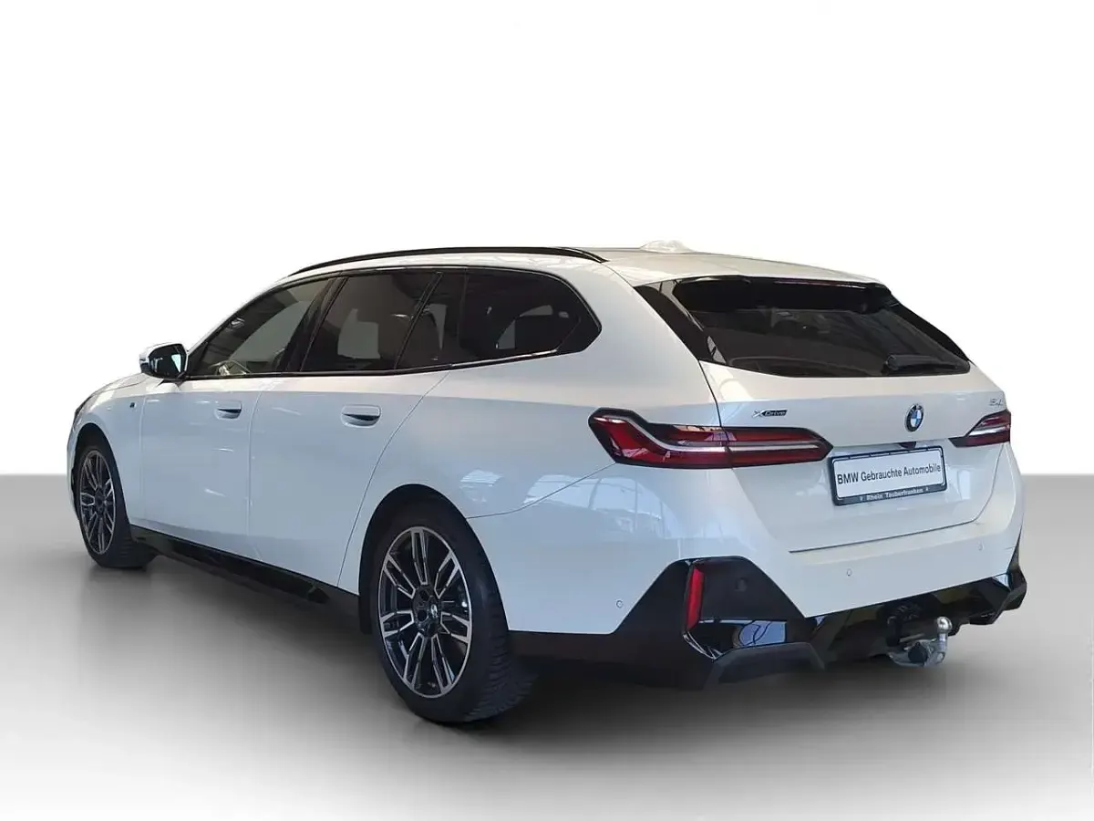 Gebraucht BMW 540 M Sport 303 PS (222 kW) 2024 Weiß Limousine