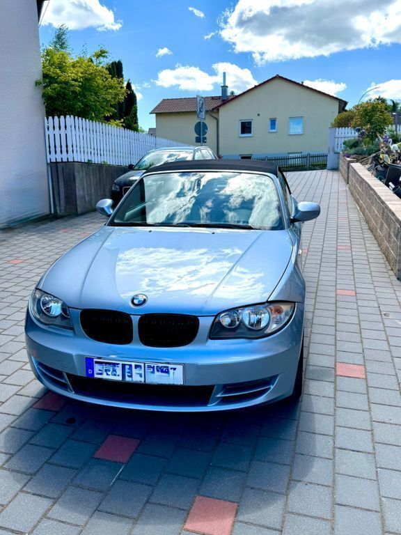 Blau Gebraucht 2010 BMW 118 Cabriolet Comfort Edition Cabrio | 7.400 € (Guter Preis) - Bild 1/4