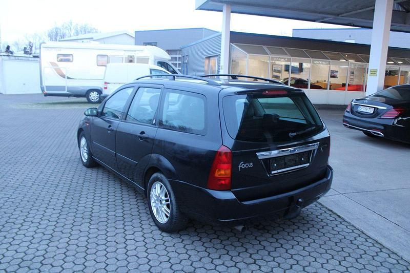 Gebraucht Ford Focus 101 PS (74 kW) 2000 Schwarz Kombi