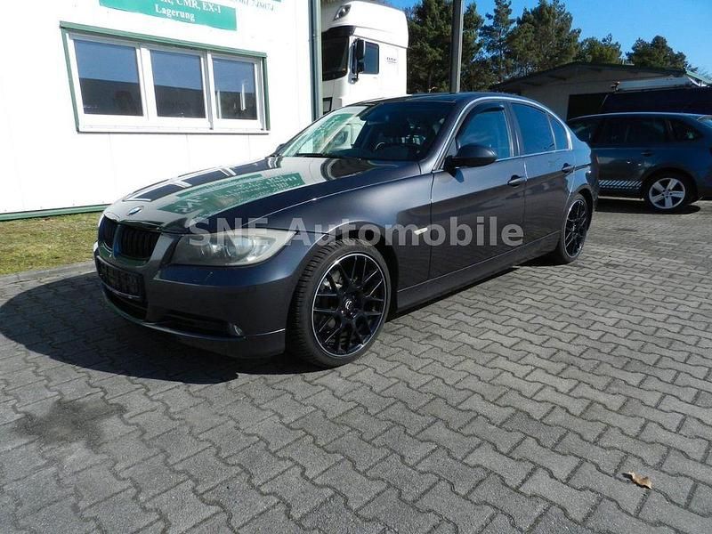 Gebraucht BMW 325 Advantage 218 PS (160 kW) 2006 Grau Limousine