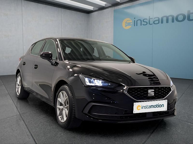 Schwarz Gebraucht 2025 Seat Leon Style Kleinwagen | 25.249 € (Fairer Preis) - Bild 1/4