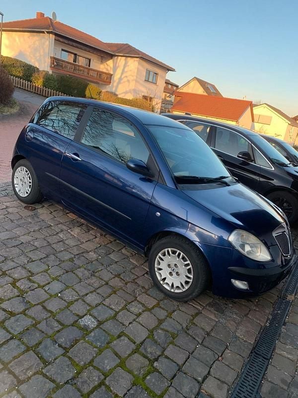 Gebraucht Lancia Ypsilon 80 PS (58 kW) 2004 Blau Kleinwagen