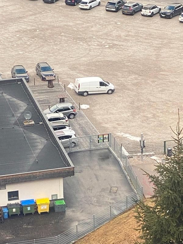 Weiß Gebraucht 2011 Mercedes Vito Van | 7.100 € - Bild 1/4