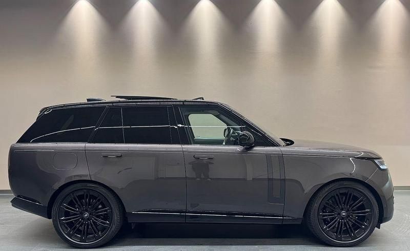 Gebraucht Land Rover Range Rover First Edition 530 PS (389 kW) 2022 Grau SUV