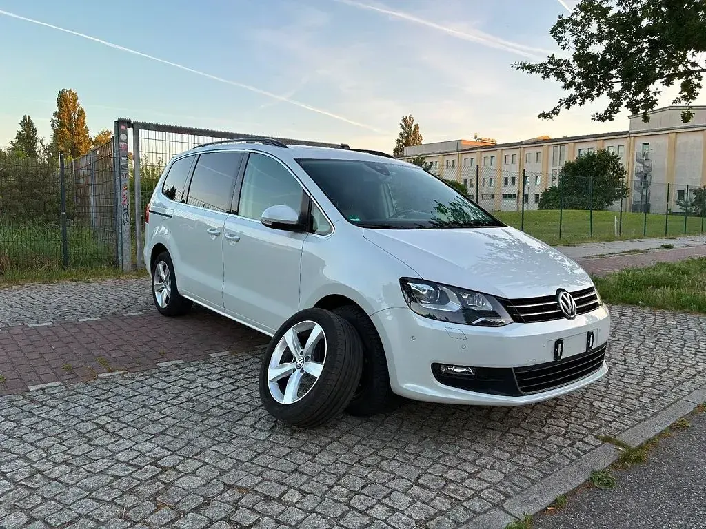 Gebraucht VW Sharan 177 PS (130 kW) 2014 Weiß Van / Kleinbus