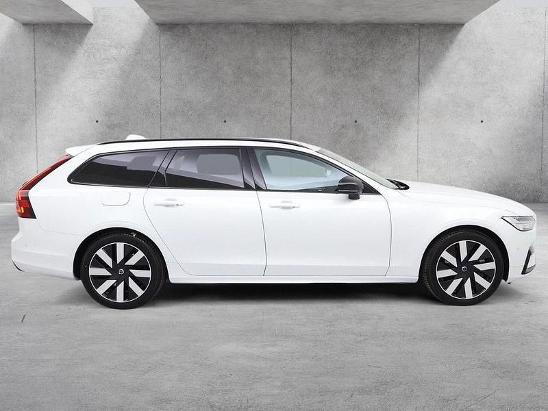 Gebraucht Volvo V90 Plus 398 PS (292 kW) 2025 Weiß Kombi