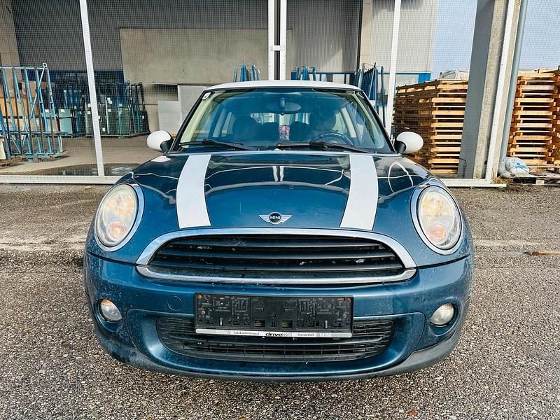 Gebraucht Mini Cooper 75 PS (55 kW) 2011 Blau Kleinwagen