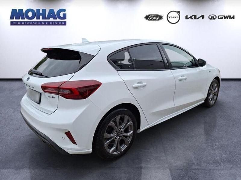 Gebraucht Ford Focus ST-Line 125 PS (91 kW) 2022 Weiss Limousine