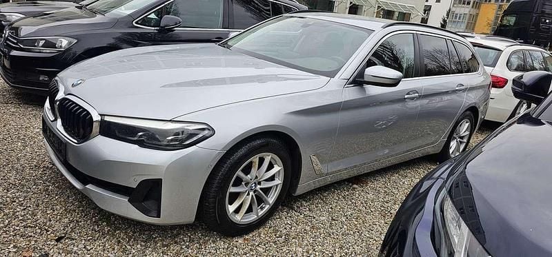 Gebraucht BMW 530 286 PS (210 kW) 2021 Glaciersilber metallic Kombi