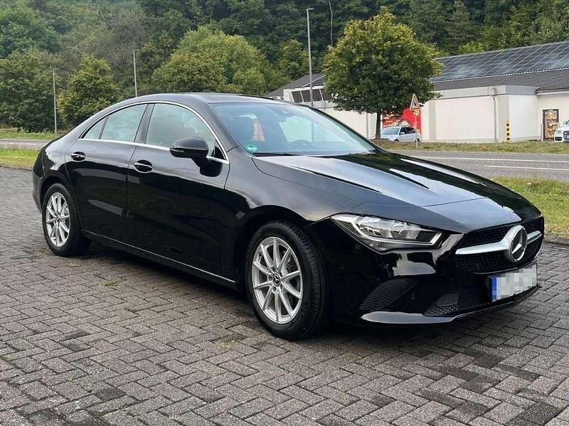 Schwarz Gebraucht 2020 Mercedes CLA200 Coupé | 18.000 € (Superpreis) - Bild 1/4
