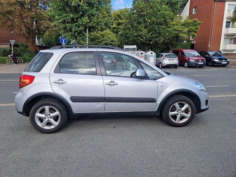 Gebraucht Suzuki SX4 Club 107 PS (78 kW) 2007 Silber Limousine