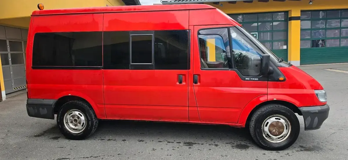 Gebraucht Ford Transit 90 PS (66 kW) 2005 Rot Van