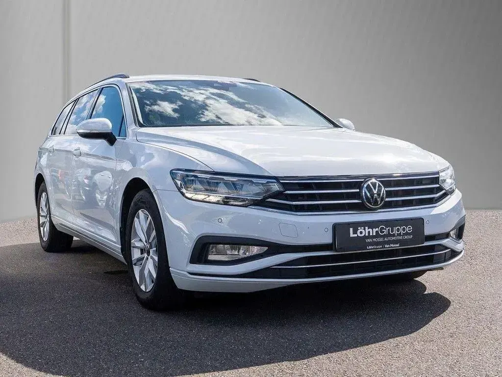 Second-hand VW Passat Business 150 CP (110 kW) 2022 Alb Break