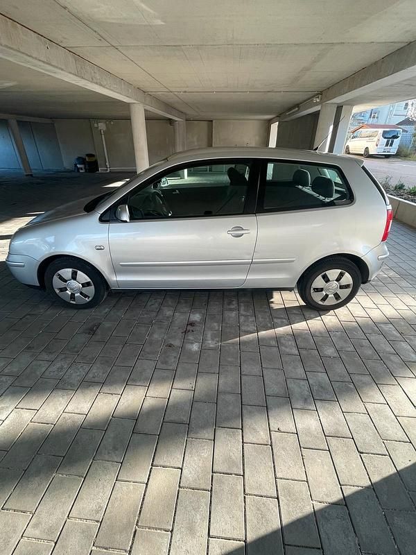 Gebraucht VW Polo 75 PS (55 kW) 2003 Grau Kleinwagen