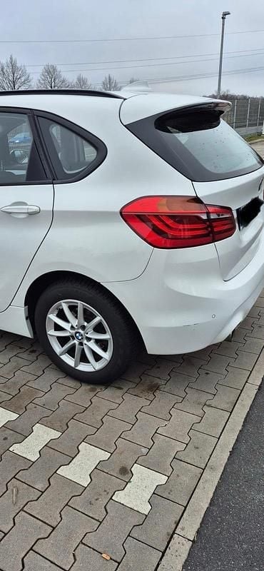 Gebraucht BMW 218 Advantage 140 PS (102 kW) 2019 Weiß Kombi