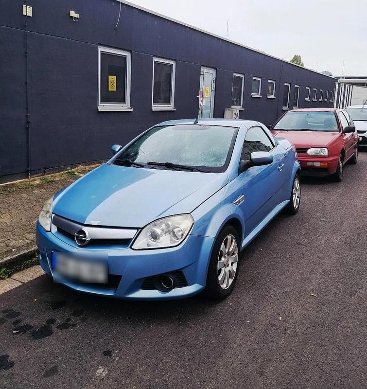 Blau Gebraucht 2004 Opel Tigra Cabrio | 1.100 € (Guter Preis) - Bild 1/4
